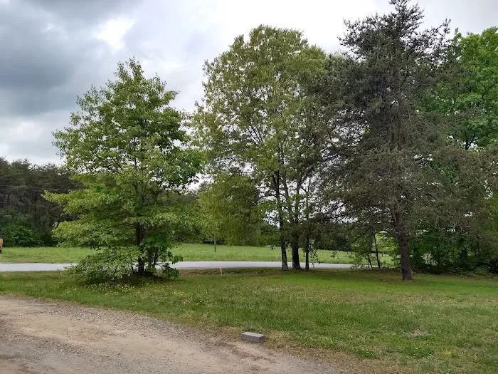 Twin Oaks Mobile Home Park Picture 2