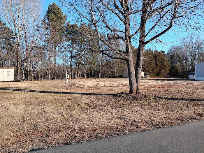 Holly Tree Village Picture 8