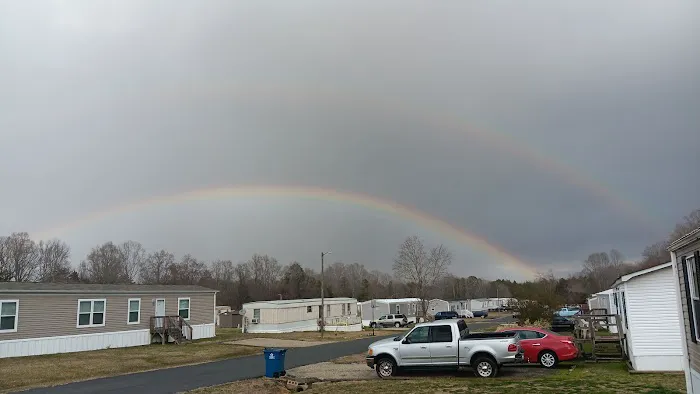 Holly Tree Village Picture 3