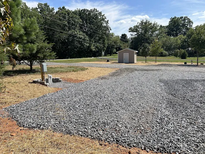 Angry Old Man RV Park Picture 3