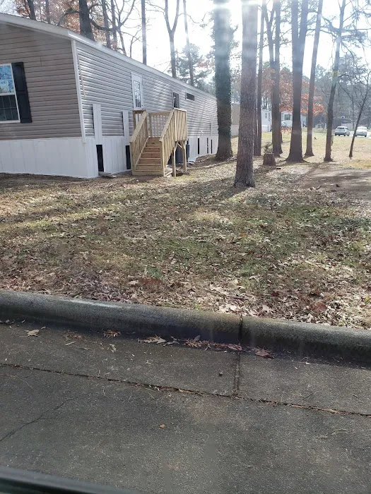 Rock Creek Village Picture 6