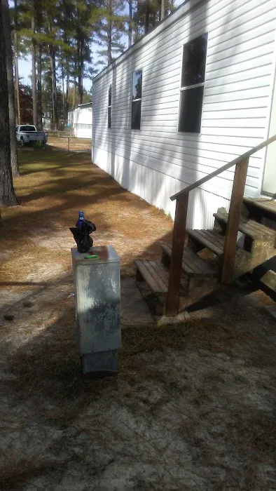 Green Pines Mobile Home Park Picture 7