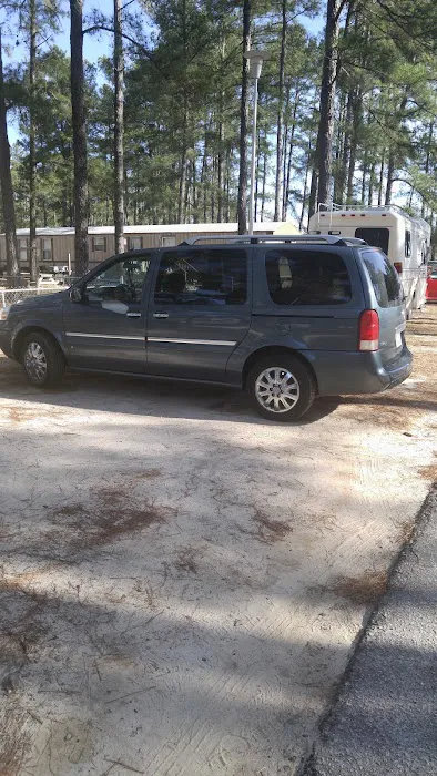 Shady Lane Mobile Home Park Picture 2