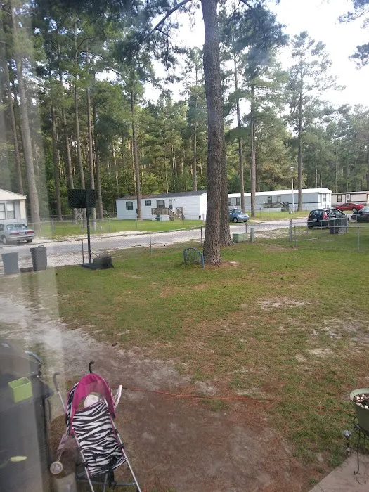 Shady Lane Mobile Home Park Picture 10