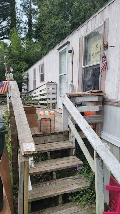 Royal Palms Mobile Home Park Picture 7