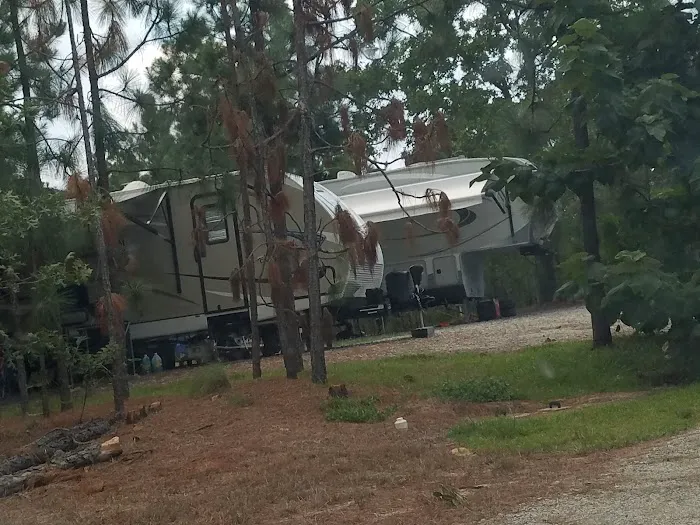 R & W RV Park Picture 7