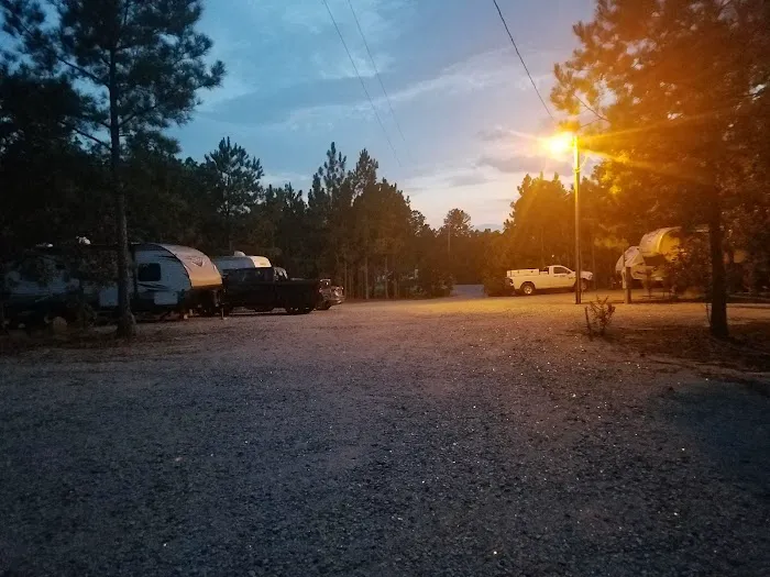 R & W RV Park Picture 6