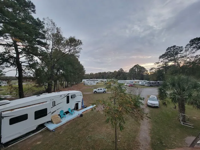 Seaside Cottages RV Community Picture 3