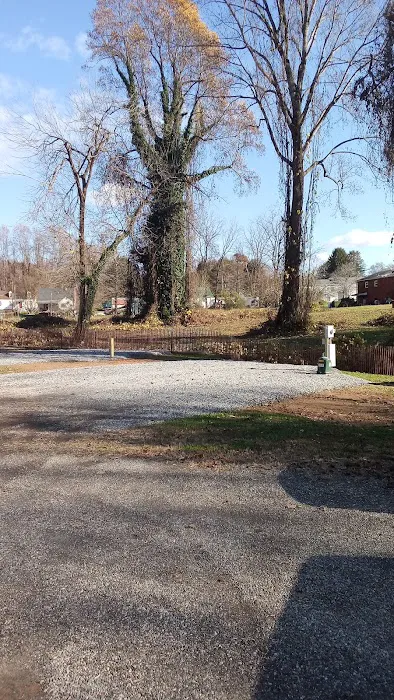 Creekside RV Park Picture 8