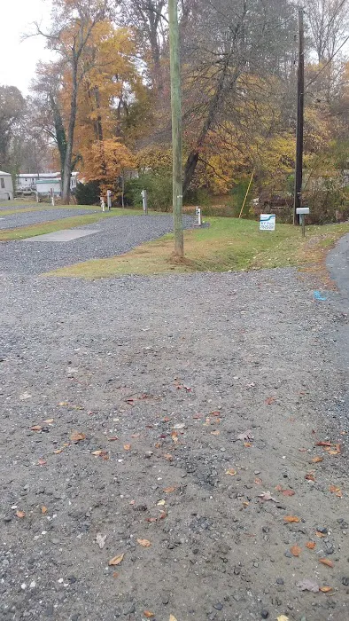 Creekside RV Park Picture 6
