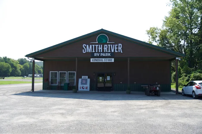 Smith River RV Park Picture 8
