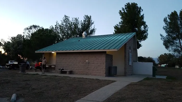 Shower House Picture 1