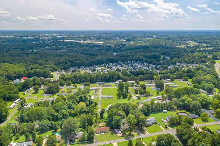 Piney Grove Estates Mobile Homes | 55 plus Retirement & Senior Community Picture 2