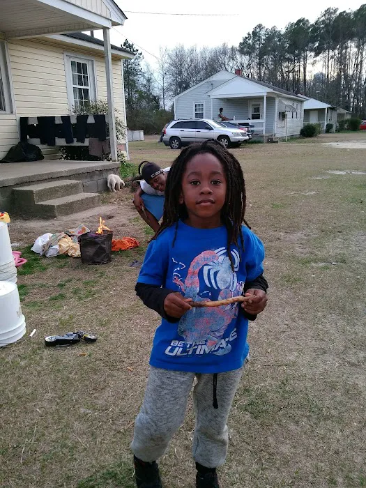 Highland Village Mobile Home Community Picture 2