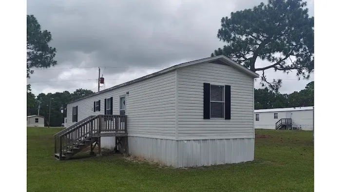 Boardwalk Mobile Home Park Picture 2