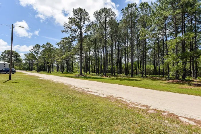 Boardwalk Mobile Home Park Picture 8