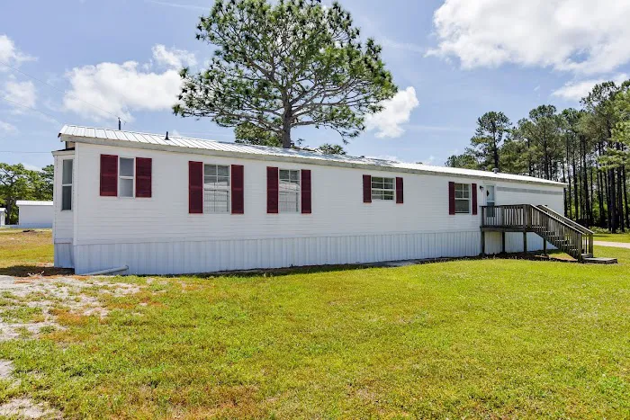 Boardwalk Mobile Home Park Picture 10