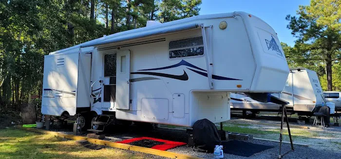 Anchor Village RV Park Picture 2