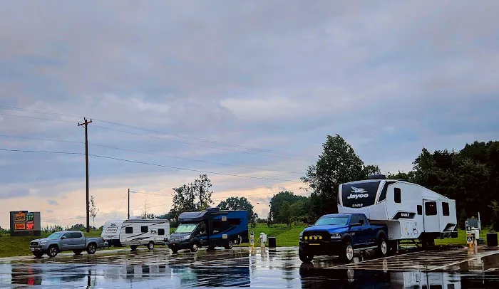 Love's RV Hookup Picture 3