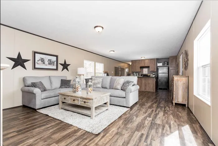 Autumn Oaks Picture 10