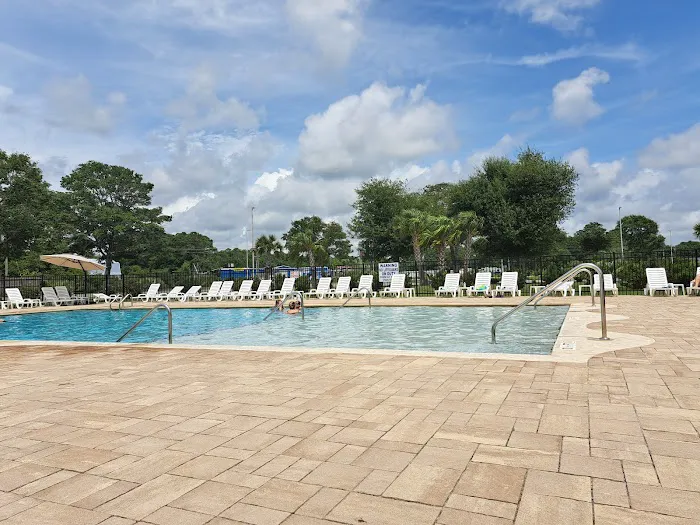 Sea Breeze RV Park Picture 5