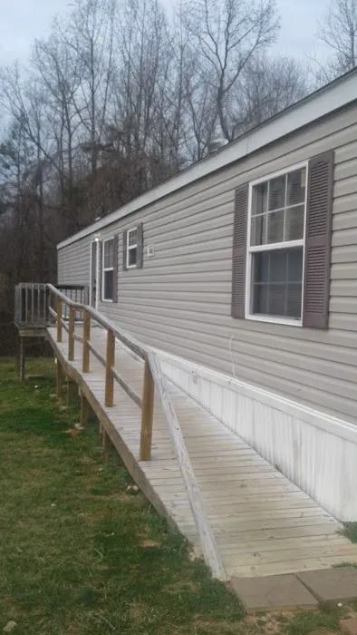 TOWN & COUNTRY MOBILE HOME PARK Picture 6