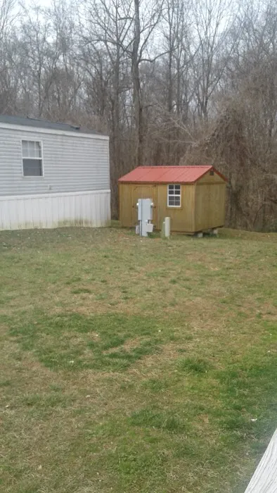 TOWN & COUNTRY MOBILE HOME PARK Picture 3