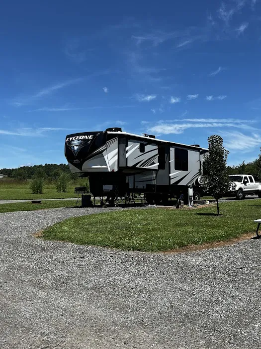 Sweet Water RV Park Picture 9