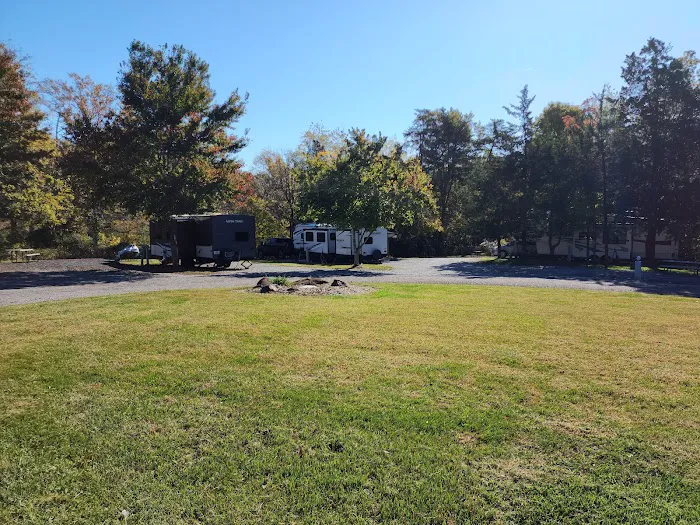 Sweet Water RV Park Picture 7