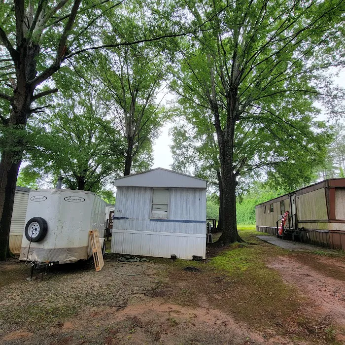 Whispering Pines Trailer Park Picture 10