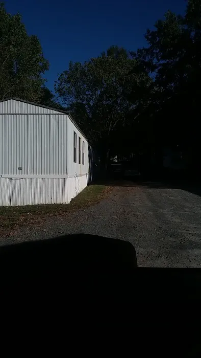 Wingate Estates Mobile Home Park Picture 7