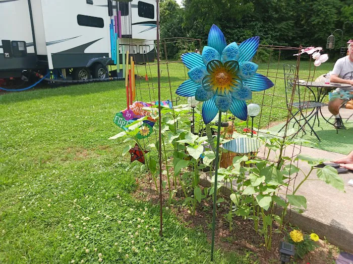 Salem Village Mobile Home Park Picture 1