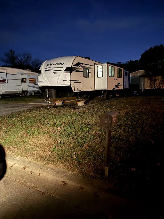 Salem Village Mobile Home Park Picture 7