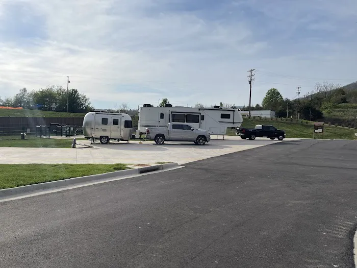 Love's RV Hookup Picture 1