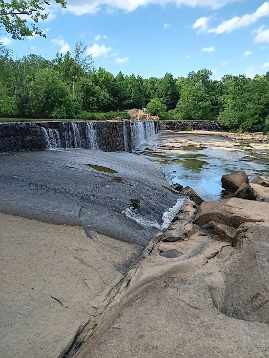 Lee's RV Park Picture 3