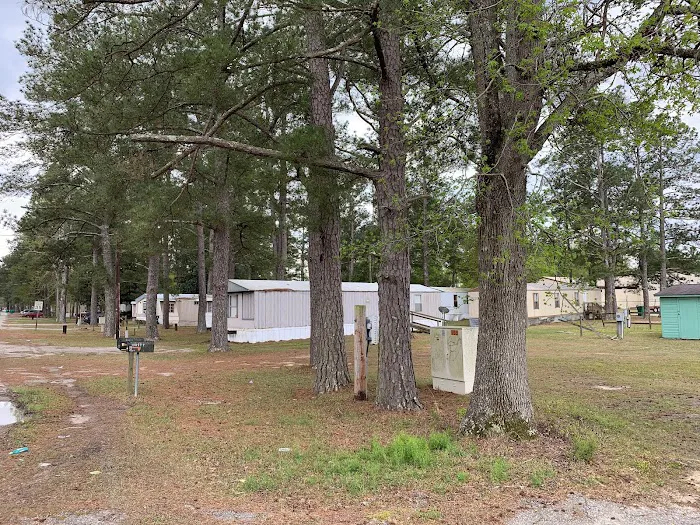 Long Leaf Mobile Home Park Picture 9