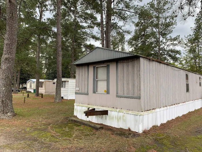Long Leaf Mobile Home Park Picture 7