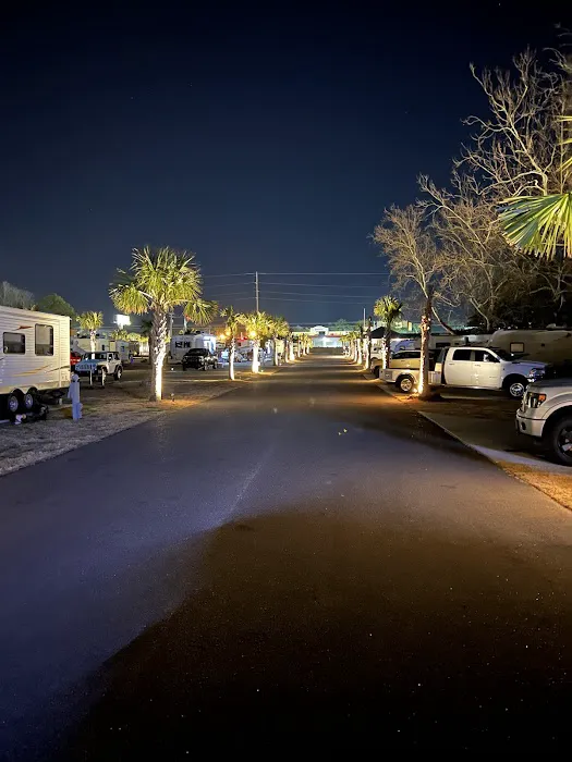 Barefoot RV Resort Picture 5