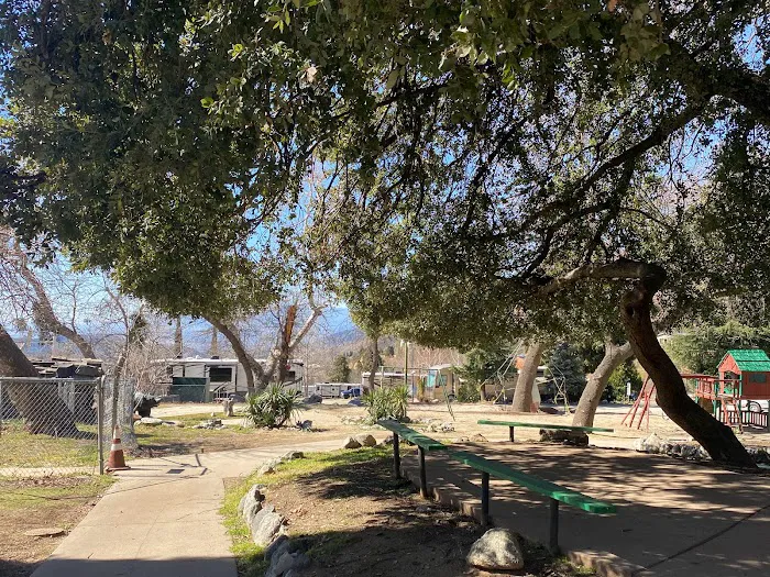 Oak Glen Retreat - Halo Resorts Picture 9