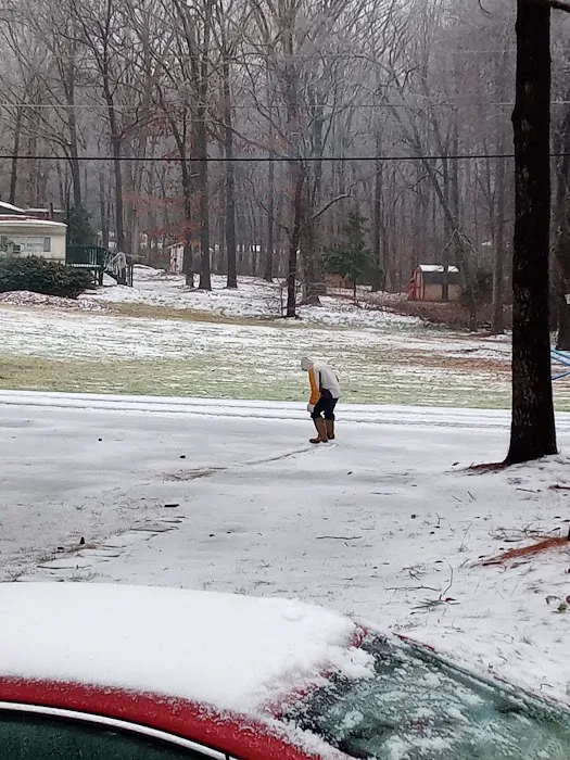 Shady Oaks Mobile Home Park Picture 2