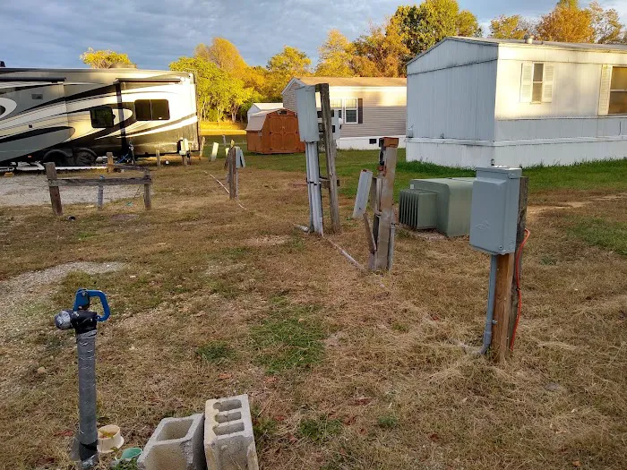 Interstate RV Overnight Park Picture 8