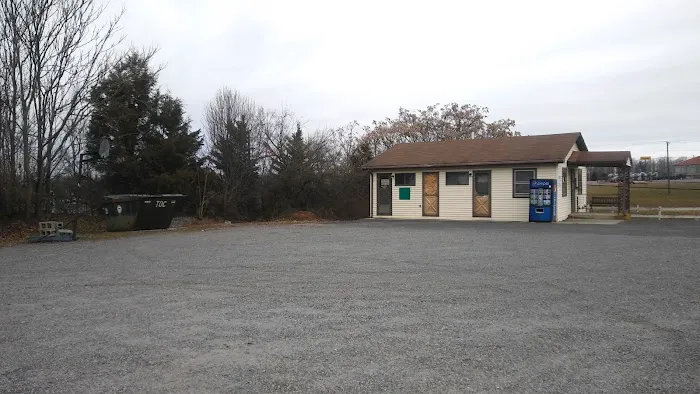 Interstate RV Overnight Park Picture 3