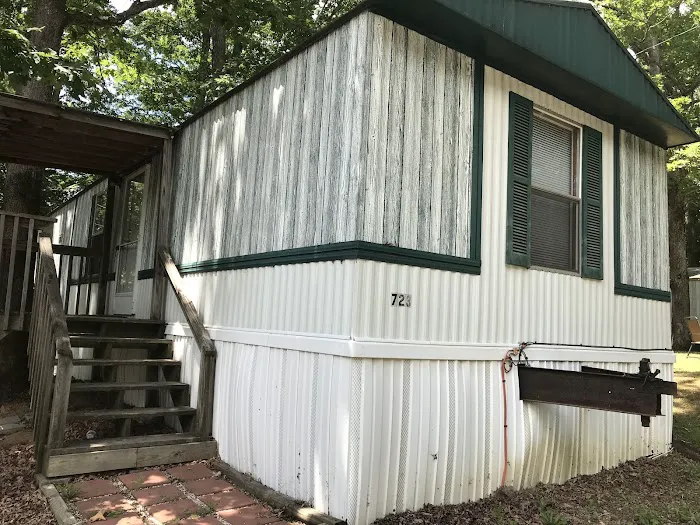 Oak Forest Mobile Home Community Picture 3