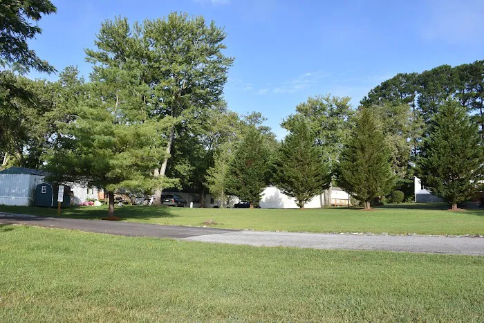 Briarwood Mobile Home Community Picture 2