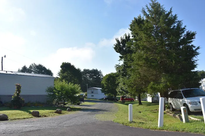 Briarwood Mobile Home Community Picture 4