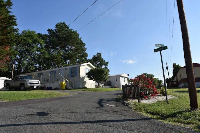 Briarwood Mobile Home Community Picture 6