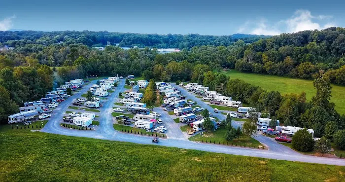 Hometown RV Park Picture 7