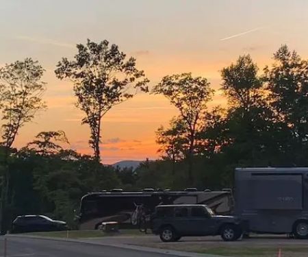 Olde Beau Luxury Motorcoach