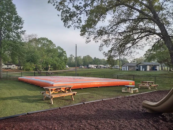 Blake Farms Family RV Resort Picture 3