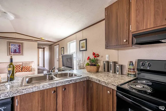 Carolina Estates Mobile Home Park Picture 8